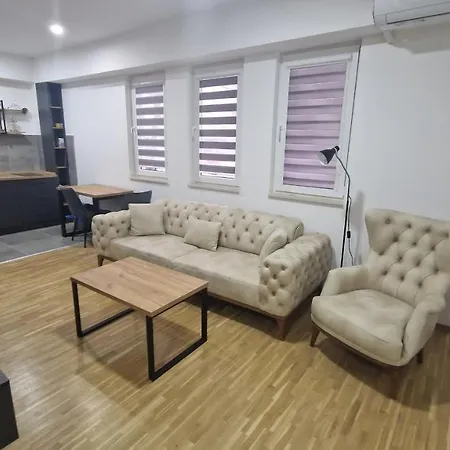 Luxury Iva Iv Üsküp